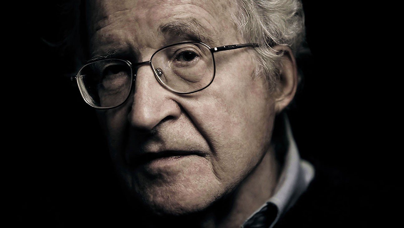 “Requiem for the American Dream” com Noam Chomsky: uma pérola escondida na Netflix