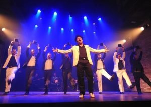 grupo vocal acorde participa da semana da música