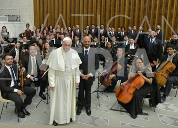 papa francisco e orquestra da ufrn