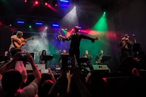 SESI Big Band e Yamandu Costa