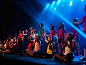 poli teatro musical