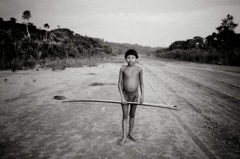 Indio Yanomami, Roraima 1991-Milton Guran-Maré Foto Festival