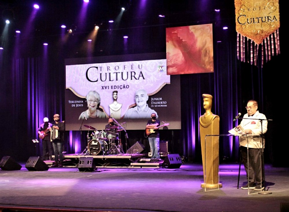 Confira os vencedores e homenageados do 16º Troféu Cultura