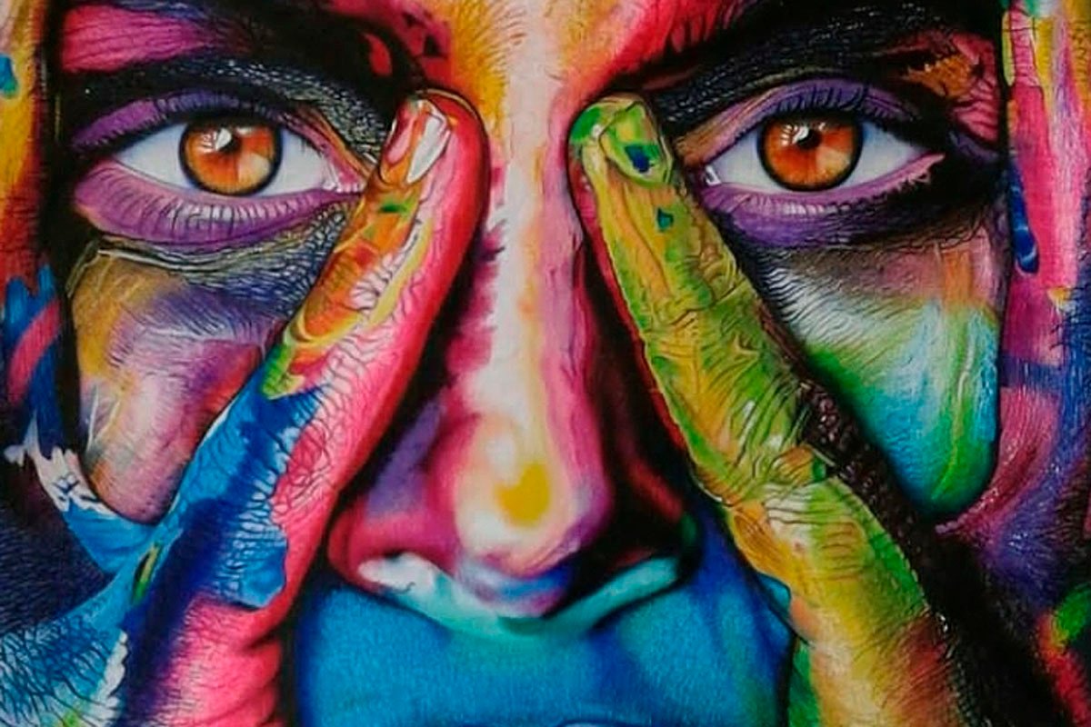 Exposição de artista ítalo-brasileiro mostra estilo realista com lápis de cor