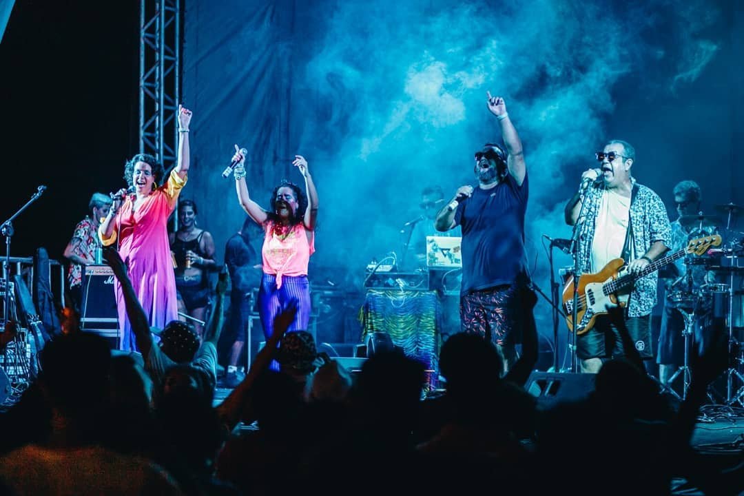 Orquestra Greiosa lança terceiro álbum e exalta a “esperanza” em dias melhores