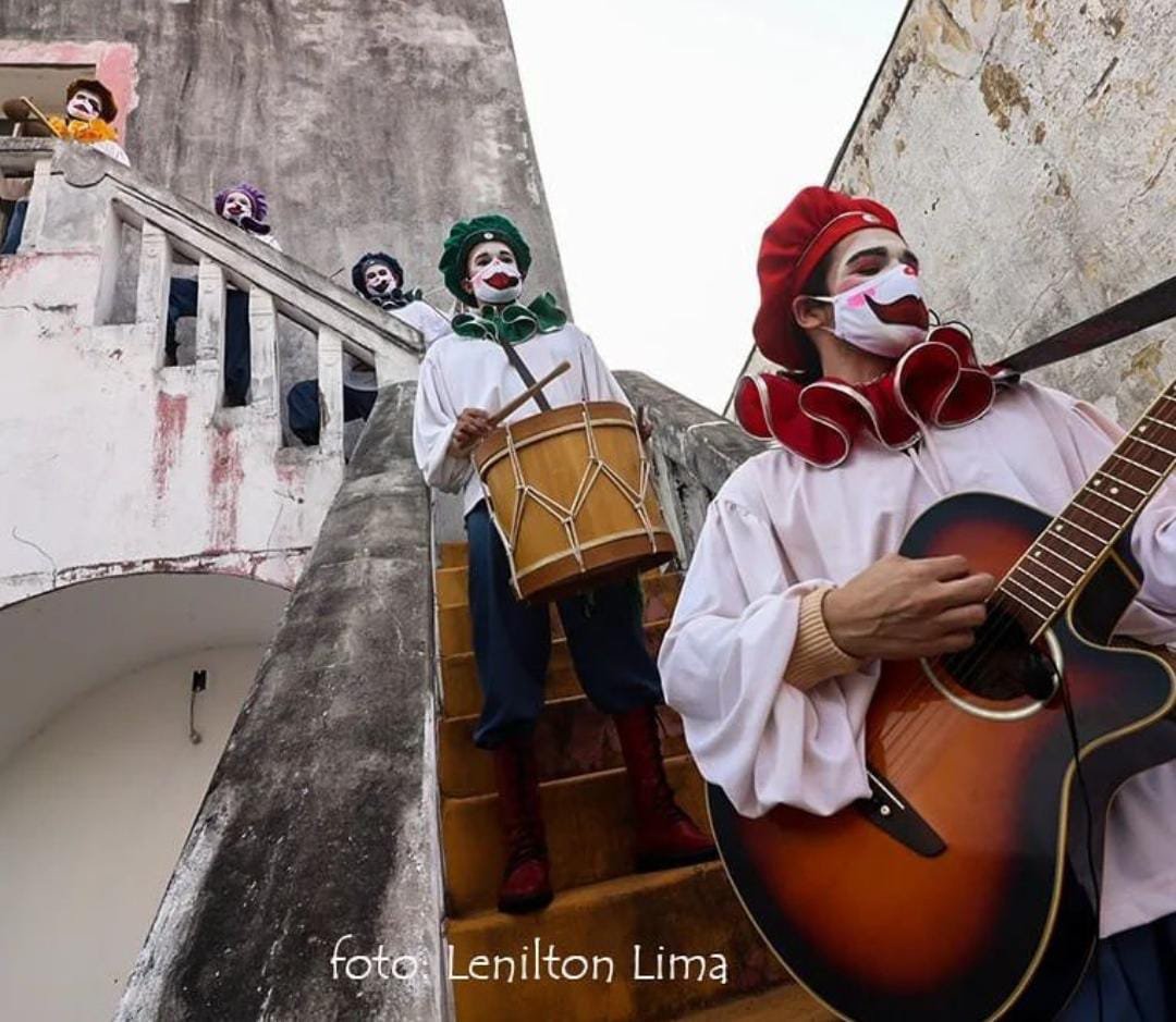 Da Ribeira onde só o que passa, permanece