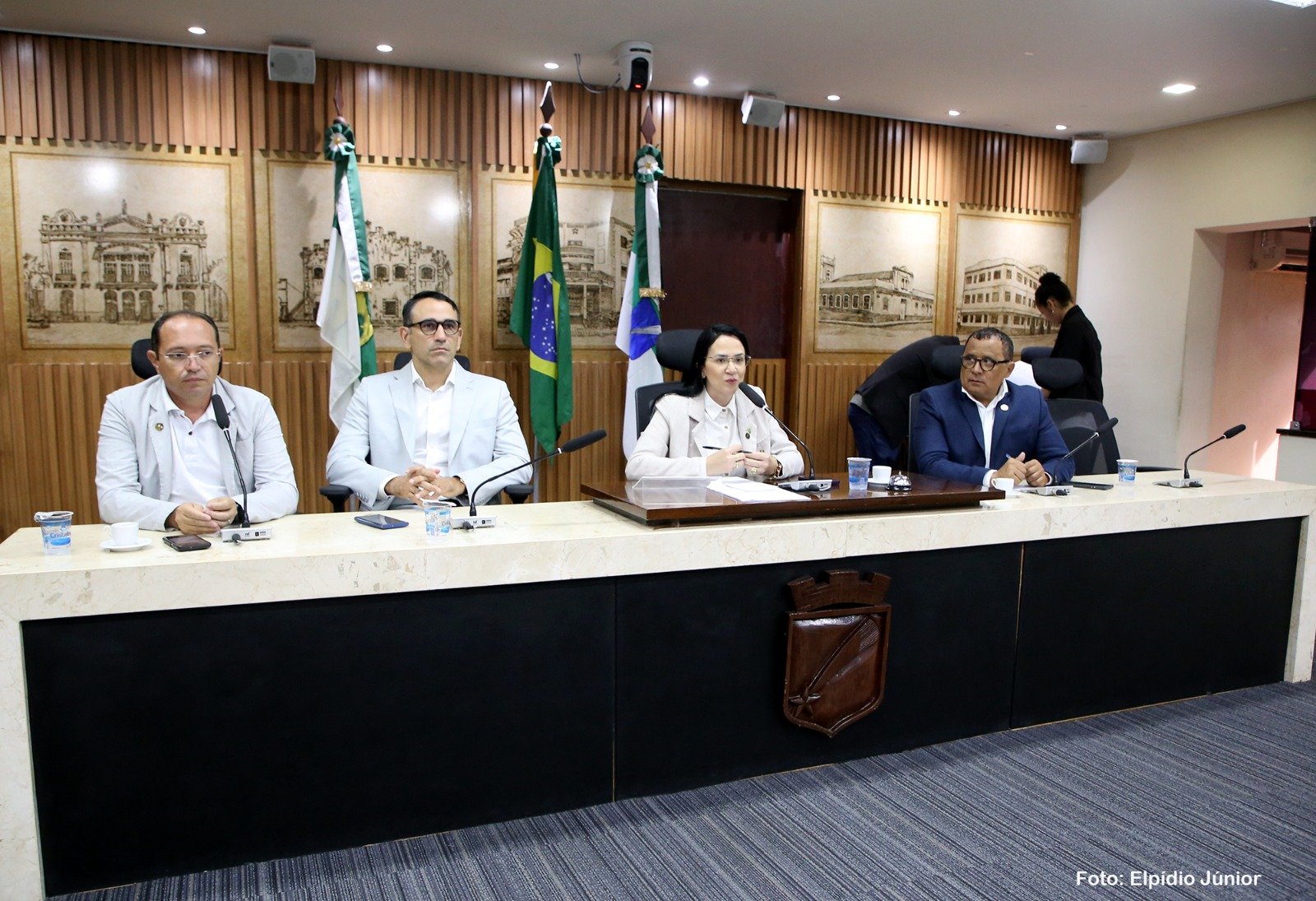 Propostas para pessoas autistas e proteção animal são aprovadas em Comissão