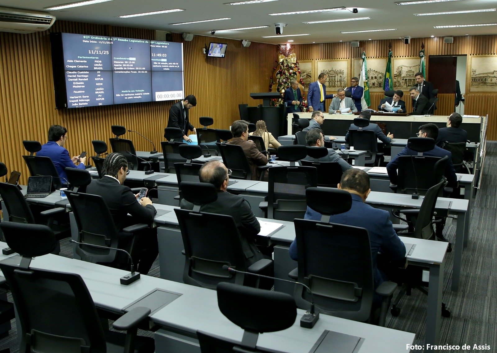 Câmara discute projetos sobre educação, proteção infantil e consumo consciente