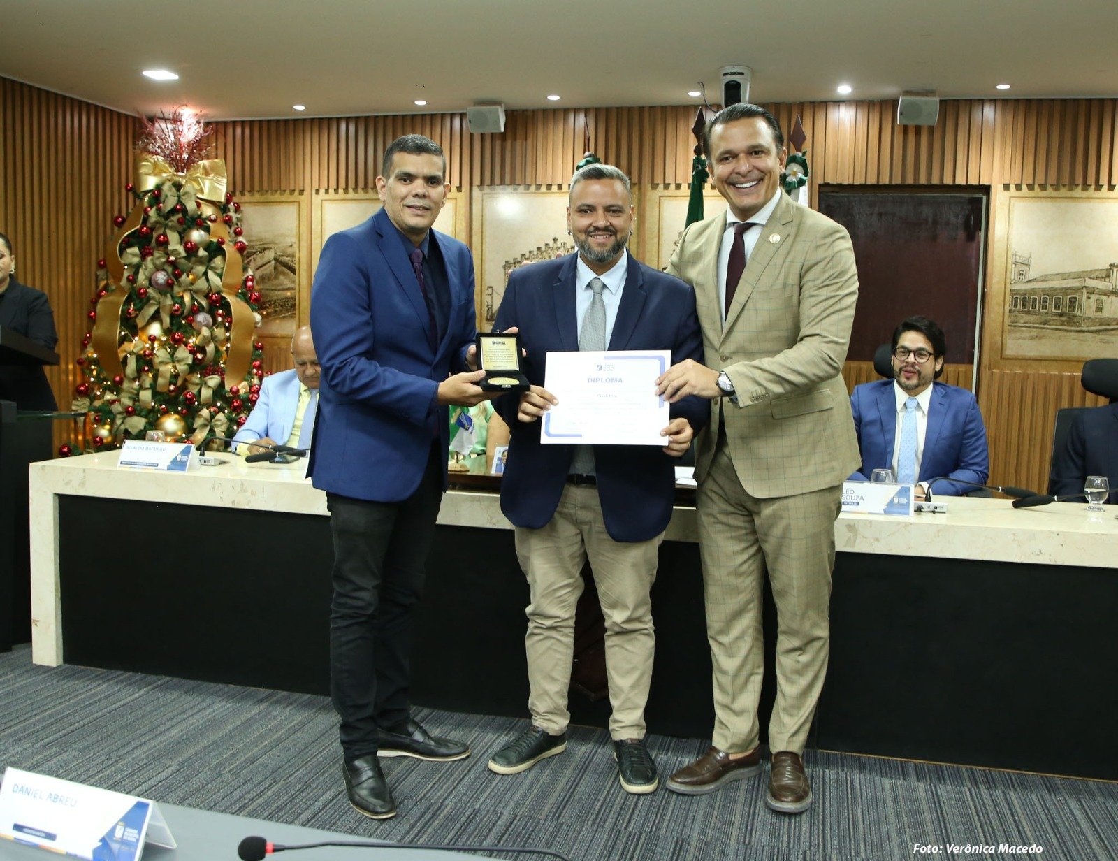 Câmara Municipal de Natal entrega Comenda Carlos Alexandre