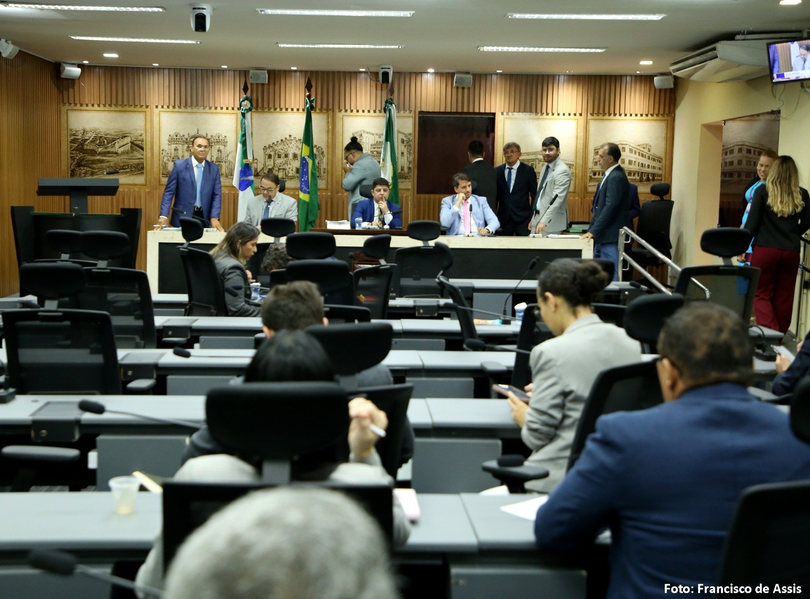 Vereadores de Natal aprovam Lei Brenda de Lima Ferreira para prevenir suicídios