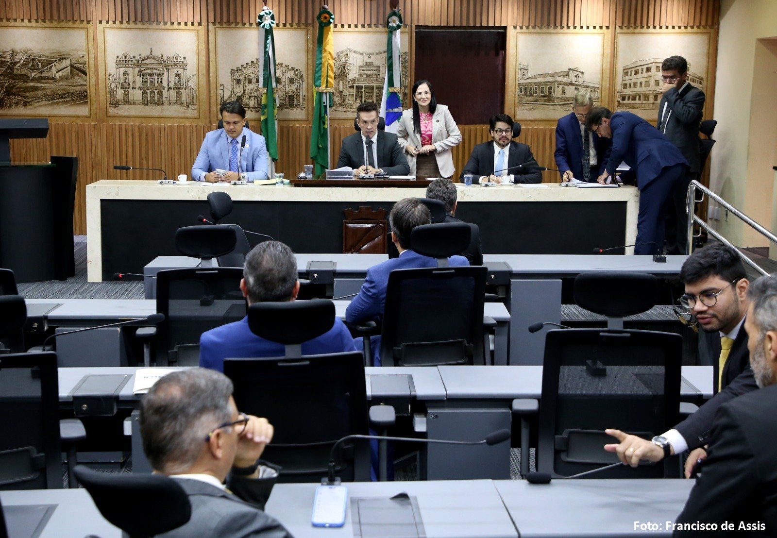 Câmara aprova recomposição salarial de servidores da Saúde de Natal