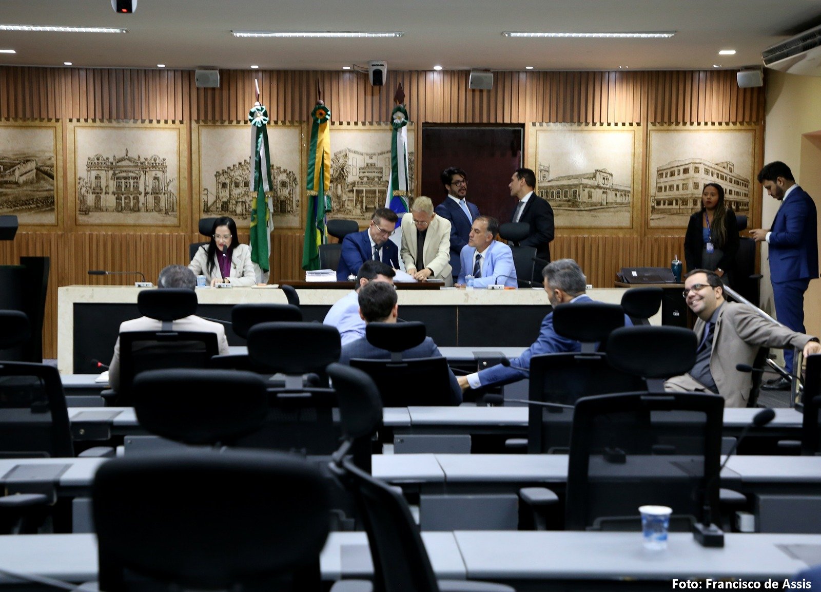 Câmara avança projetos sobre combate à discriminação e educação financeira