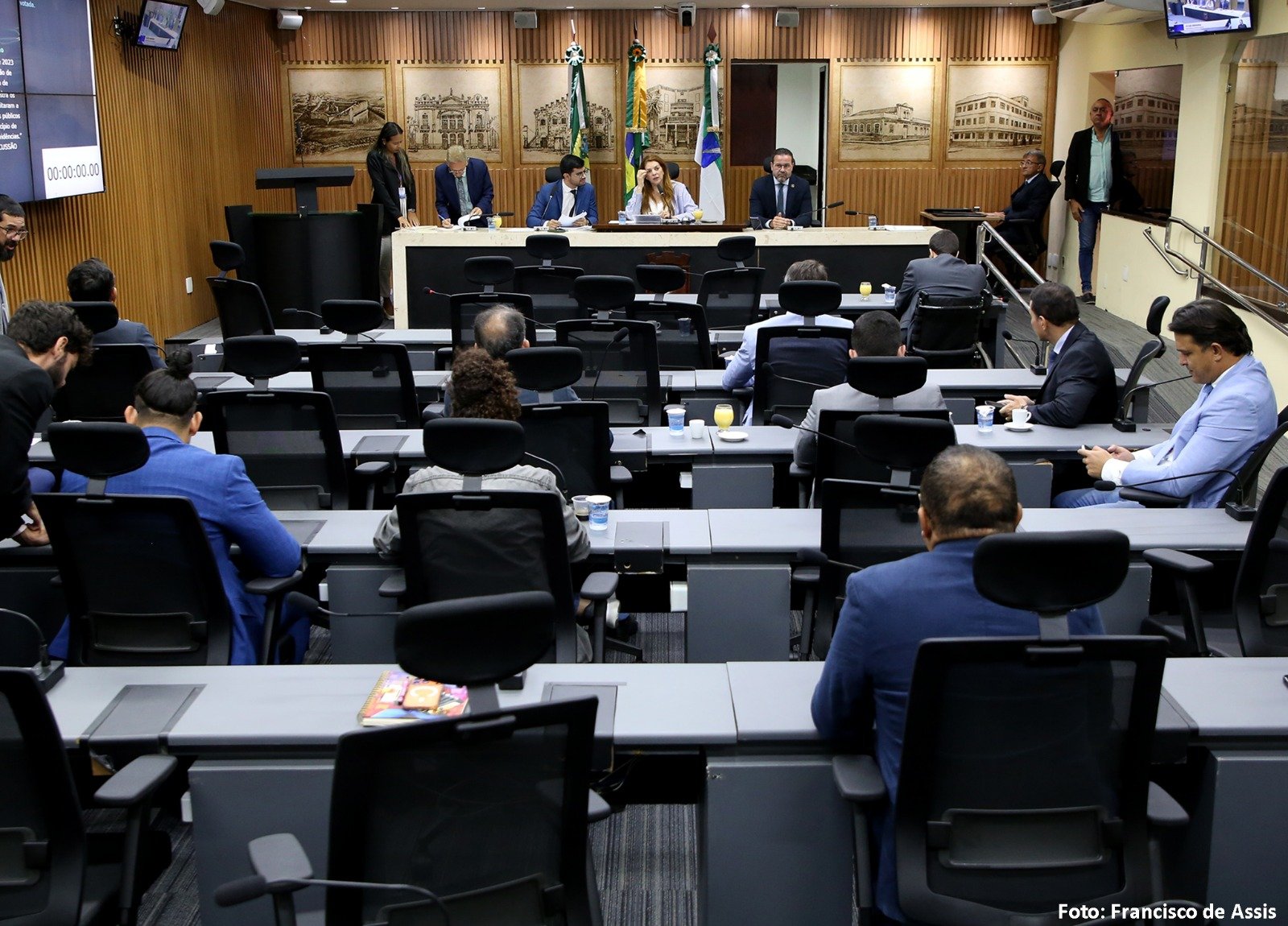 Câmara aprova criação do Prêmio Professor Inovador e Agosto Branco
